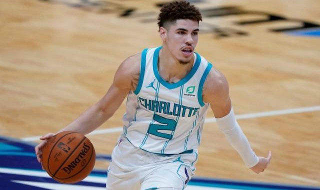 乐鱼体育中国官方网站-新时代马拉维奇？三球冲击最佳新秀